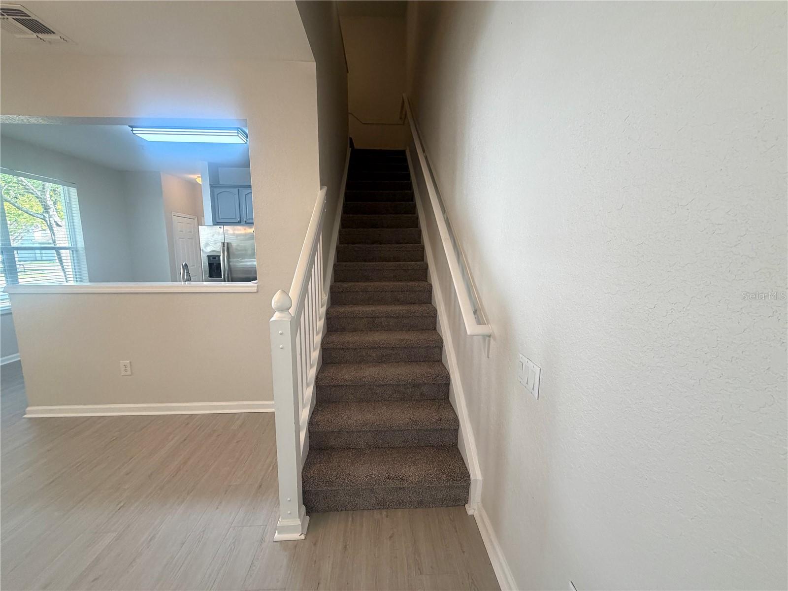 VISTAS/PHILLIPS COMMONS - Residential Lease