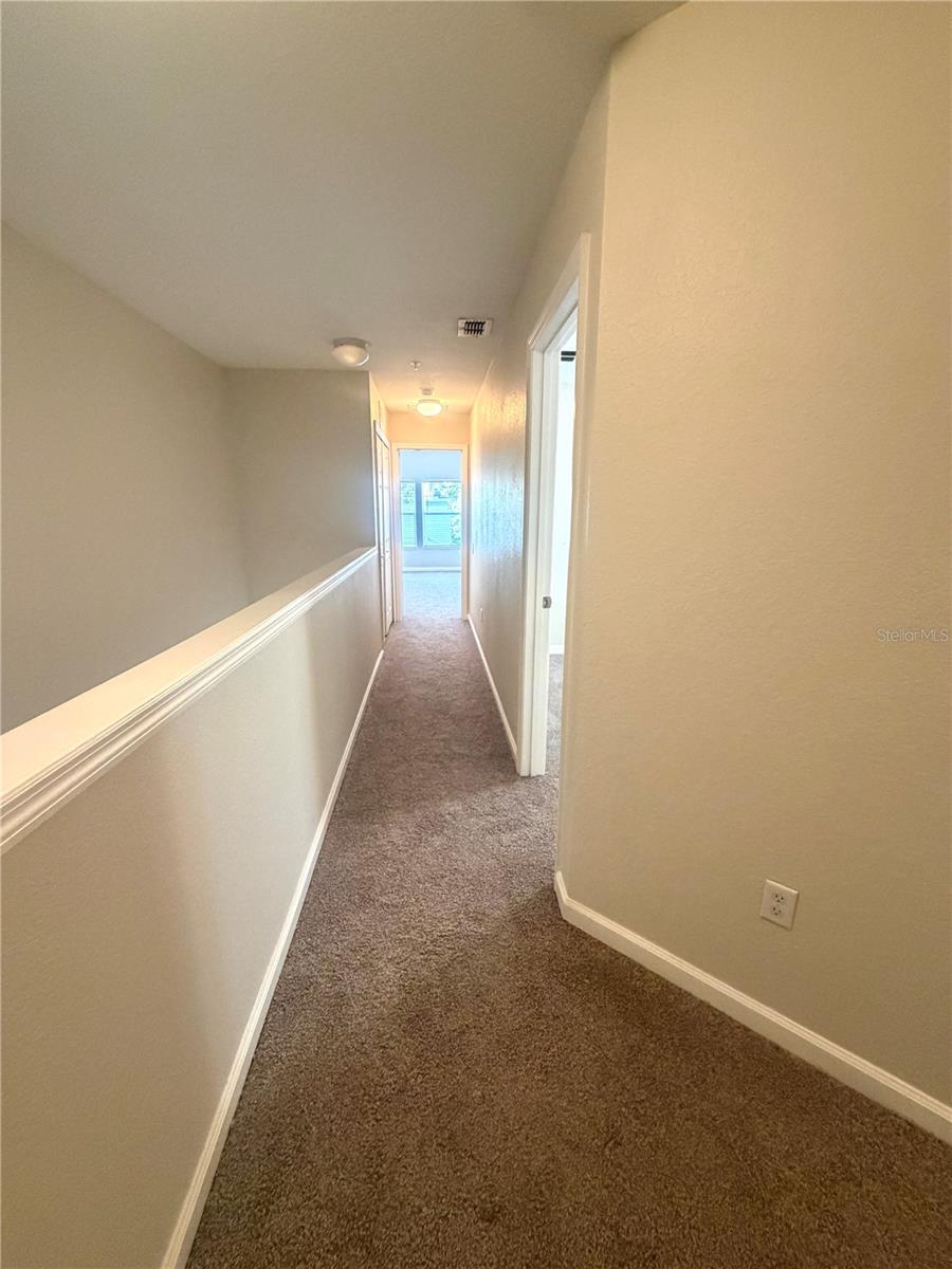 VISTAS/PHILLIPS COMMONS - Residential Lease