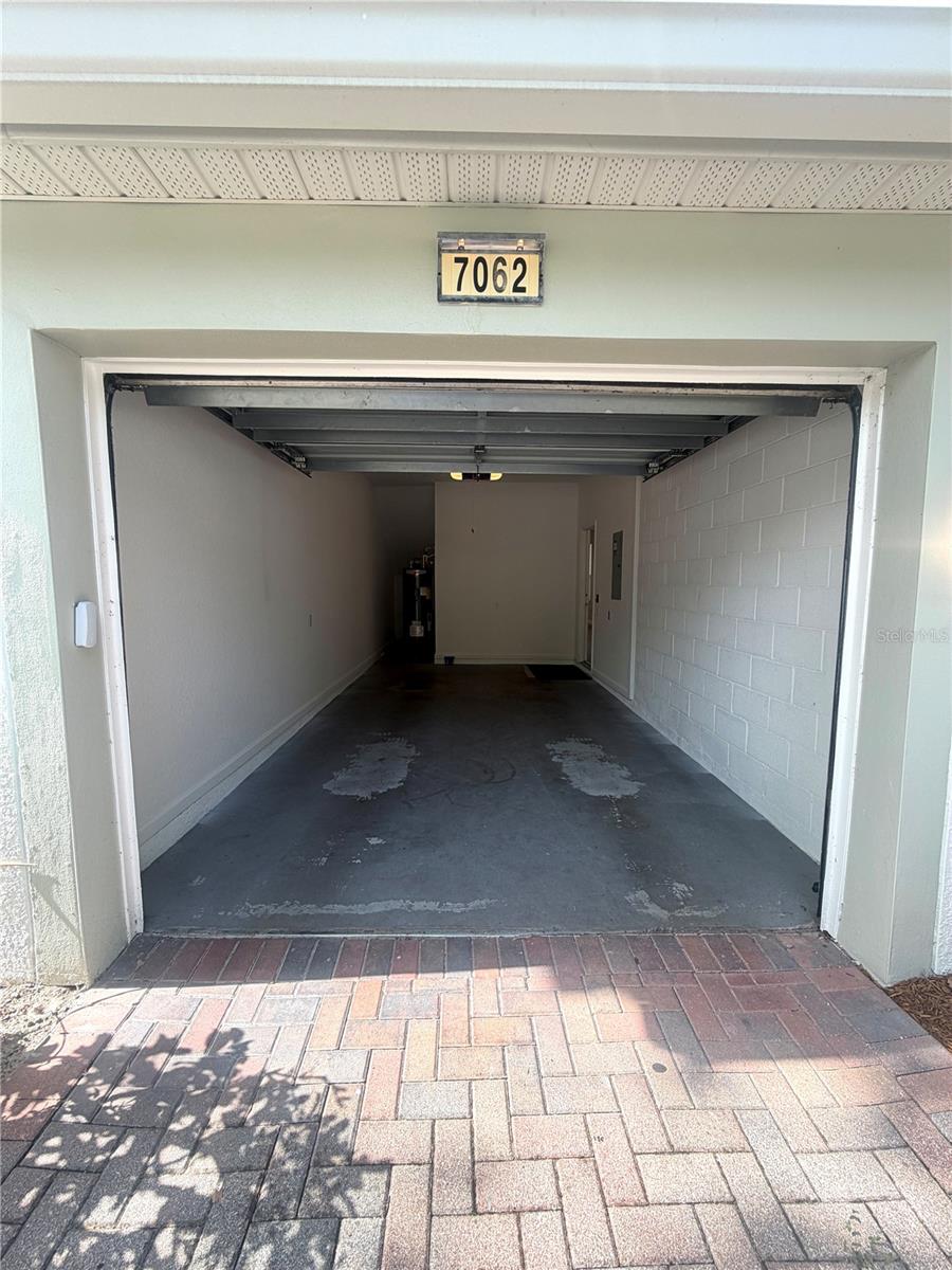 VISTAS/PHILLIPS COMMONS - Residential Lease