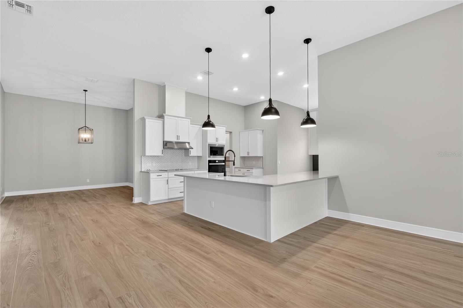 SADDLE HILL SUB - Residential