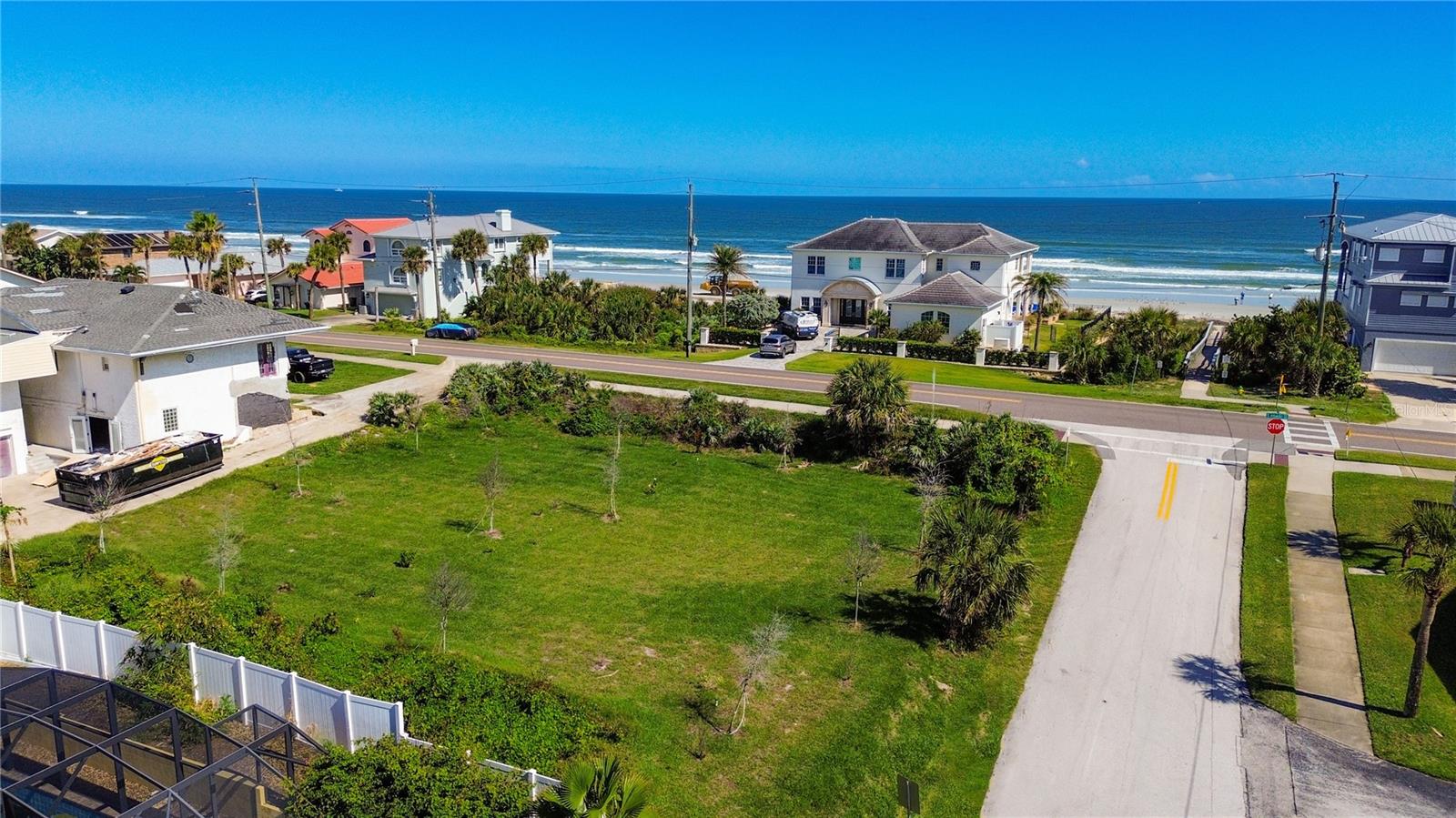 LIGHTHOUSE SHORES - Residential
