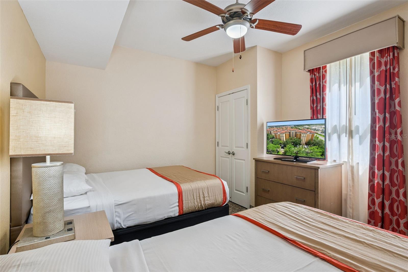 FLORIDAYS RESORT - Residential
