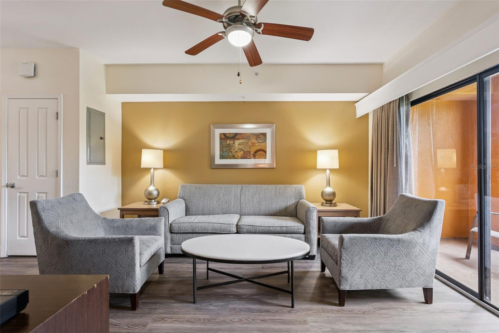 FLORIDAYS RESORT - Residential