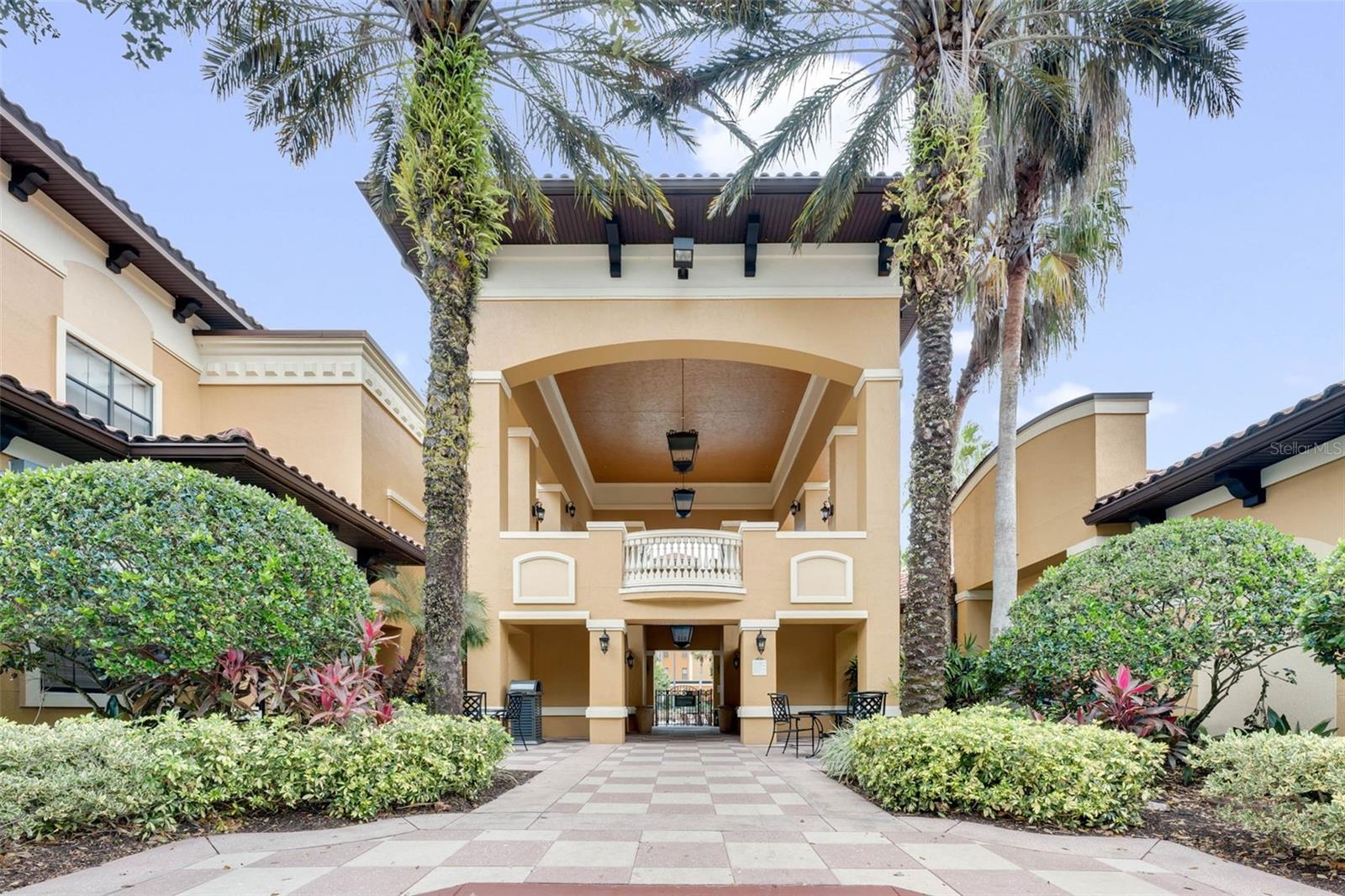 FLORIDAYS RESORT - Residential