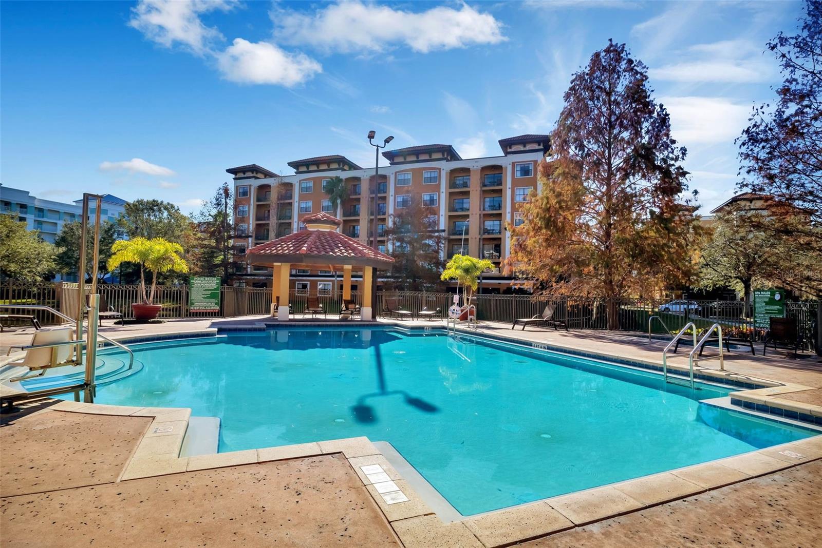 FLORIDAYS RESORT - Residential