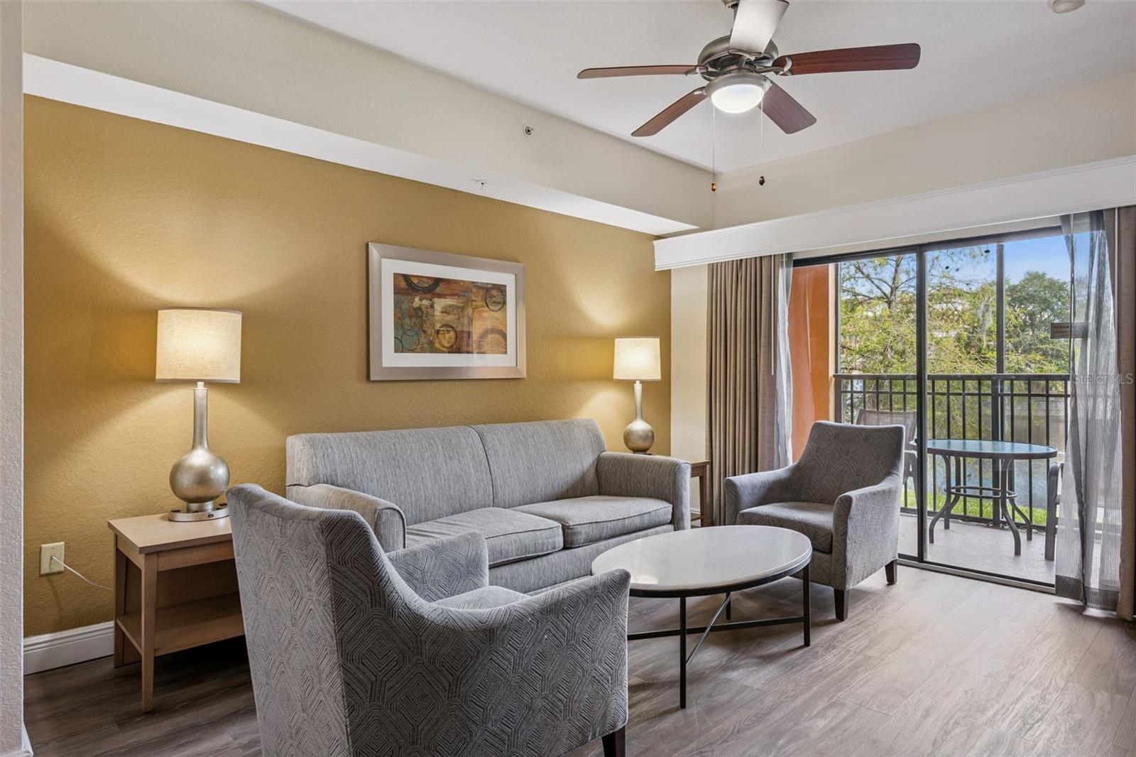 FLORIDAYS RESORT - Residential