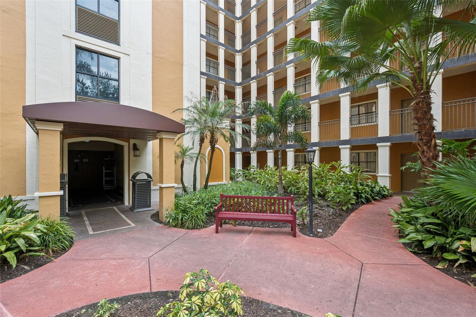 FLORIDAYS RESORT - Residential