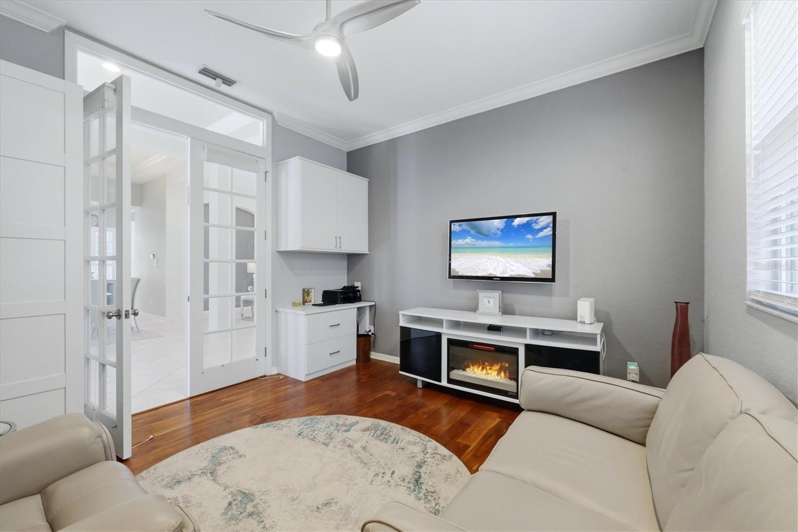 UNIVERSITY PARK COUNTRY CLUB - Residential