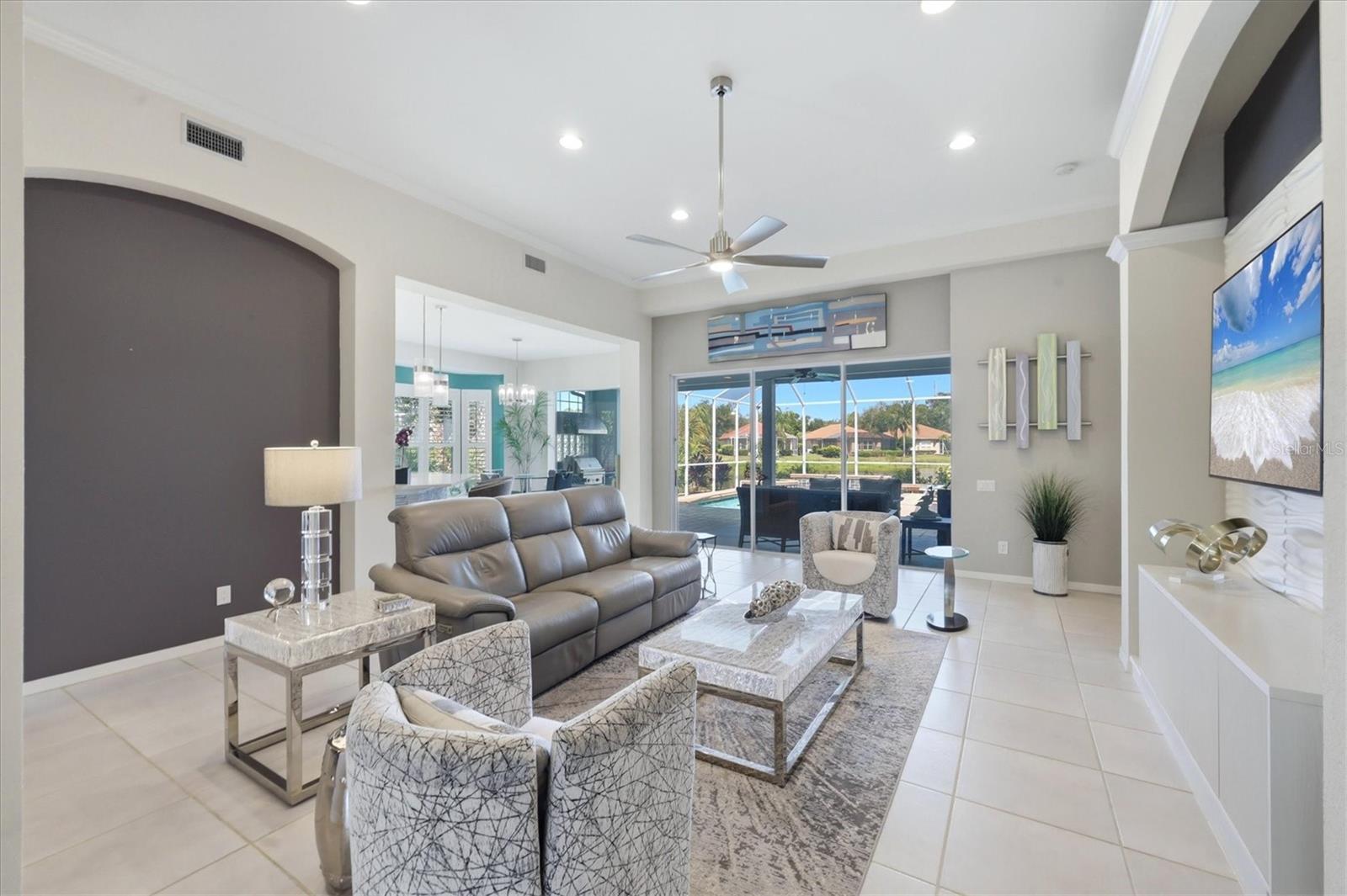 UNIVERSITY PARK COUNTRY CLUB - Residential