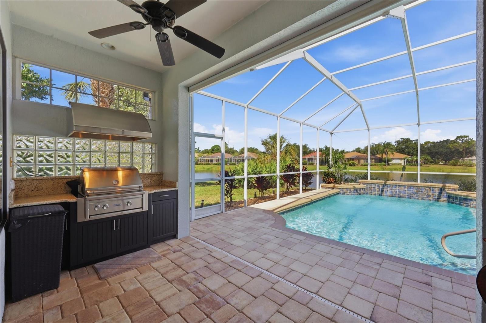 UNIVERSITY PARK COUNTRY CLUB - Residential