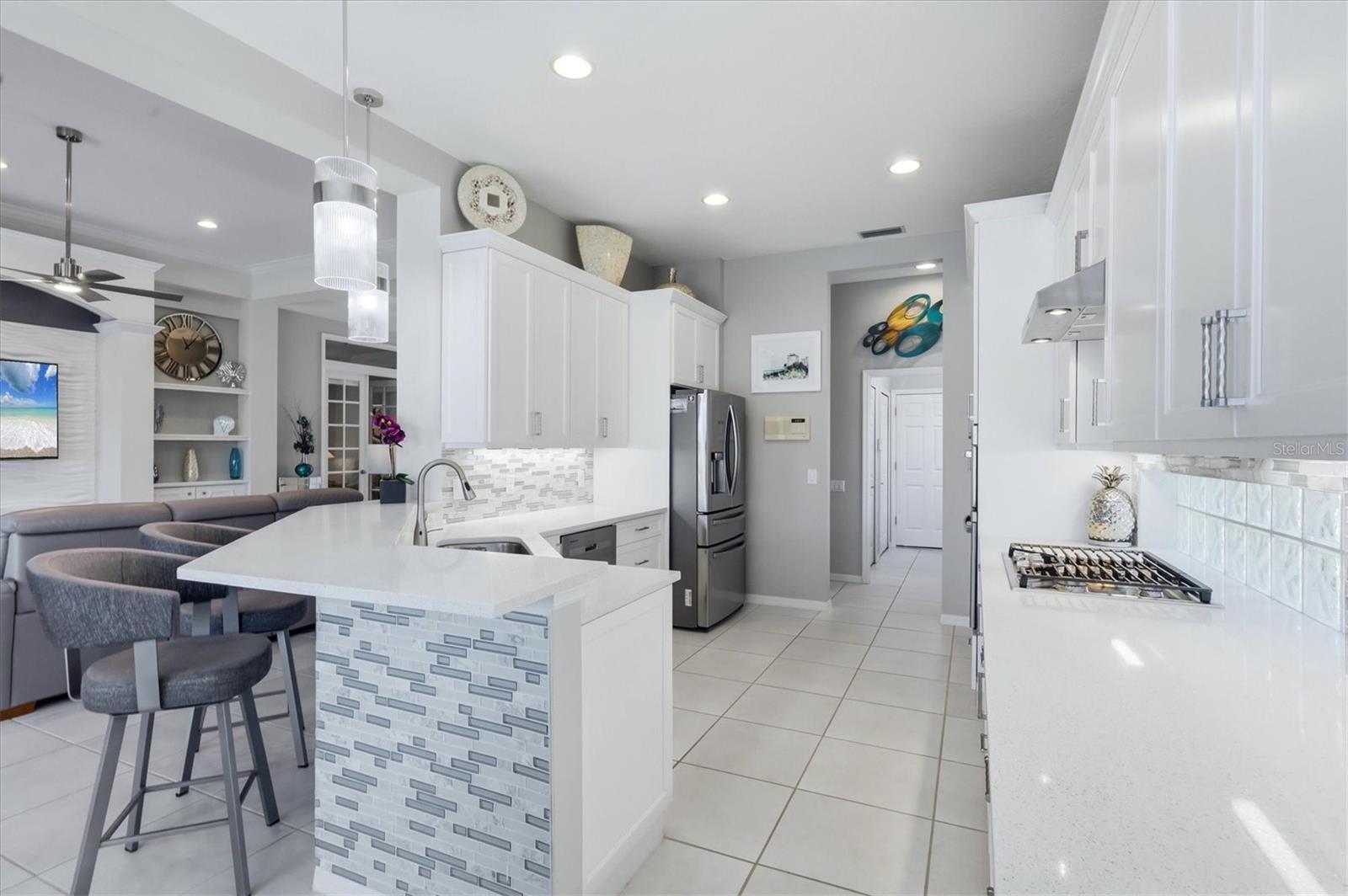 UNIVERSITY PARK COUNTRY CLUB - Residential