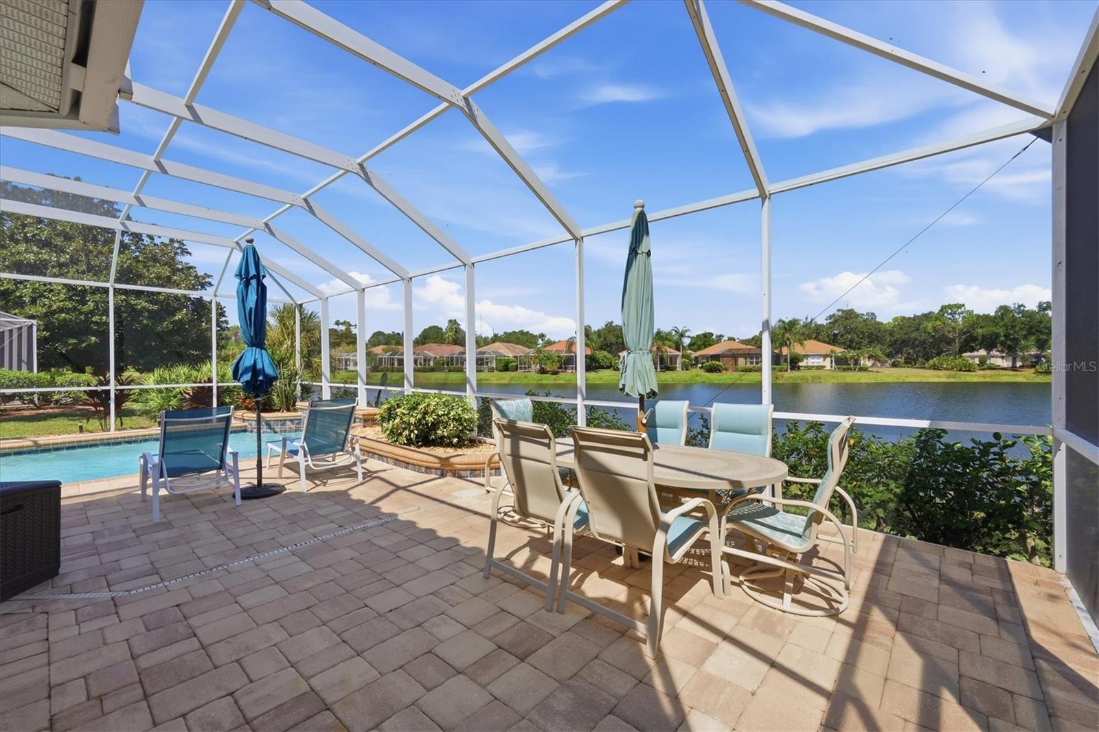 UNIVERSITY PARK COUNTRY CLUB - Residential