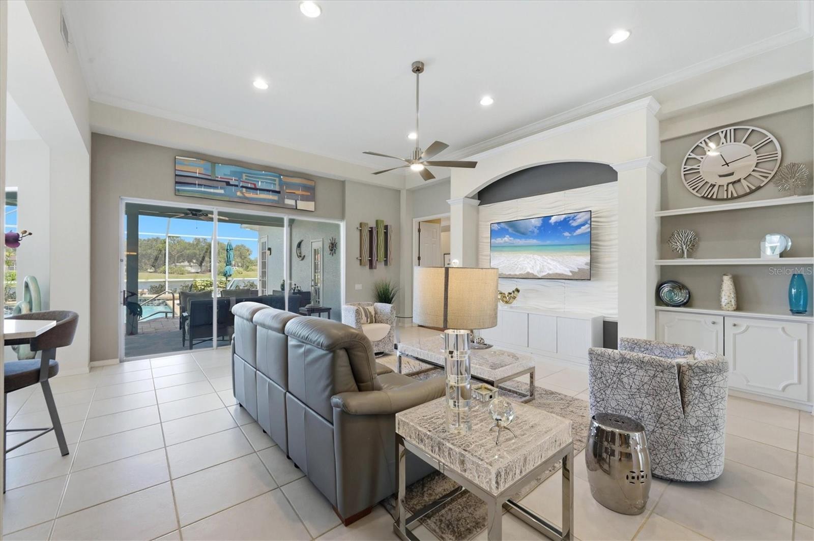UNIVERSITY PARK COUNTRY CLUB - Residential