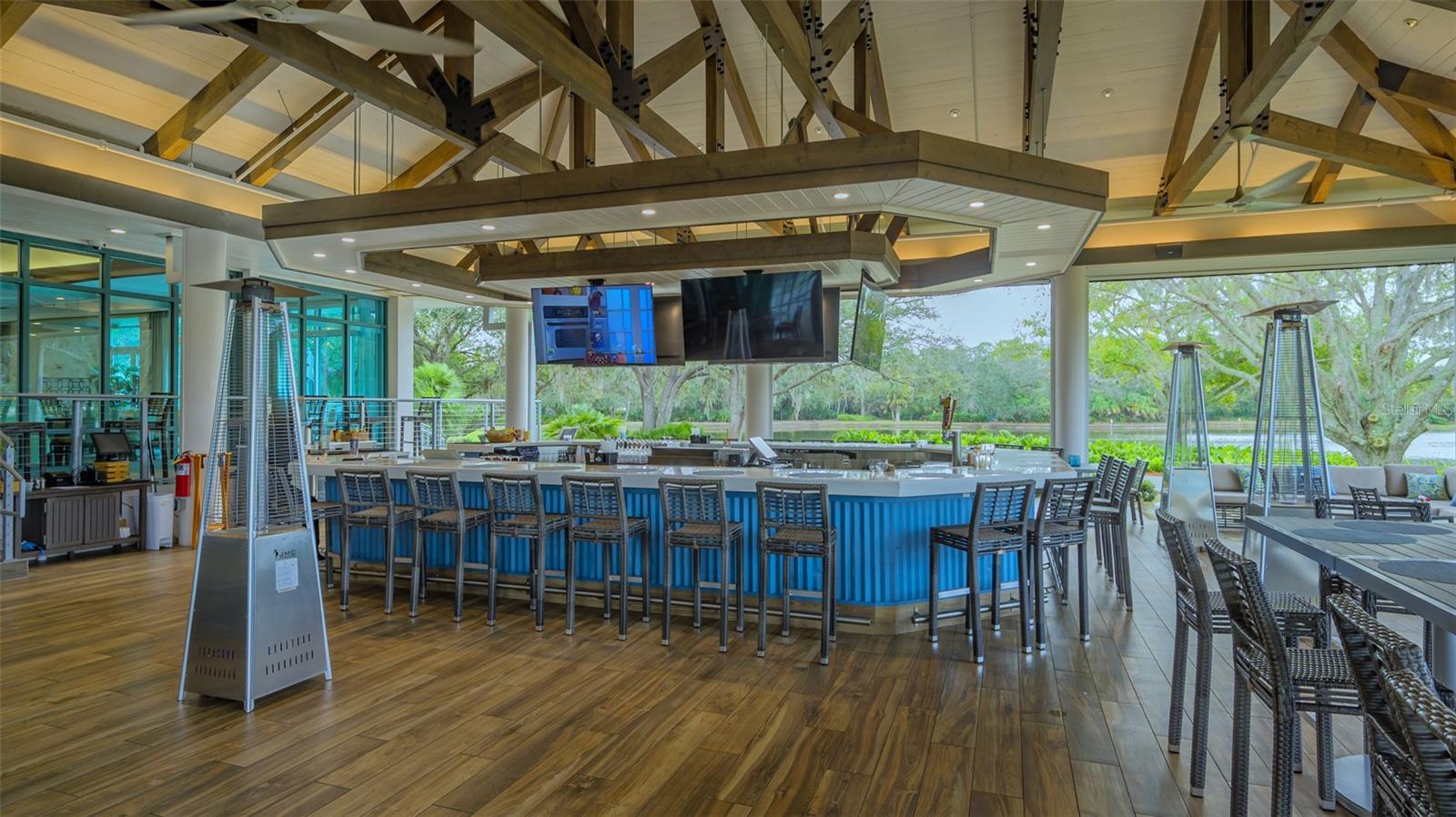 UNIVERSITY PARK COUNTRY CLUB - Residential