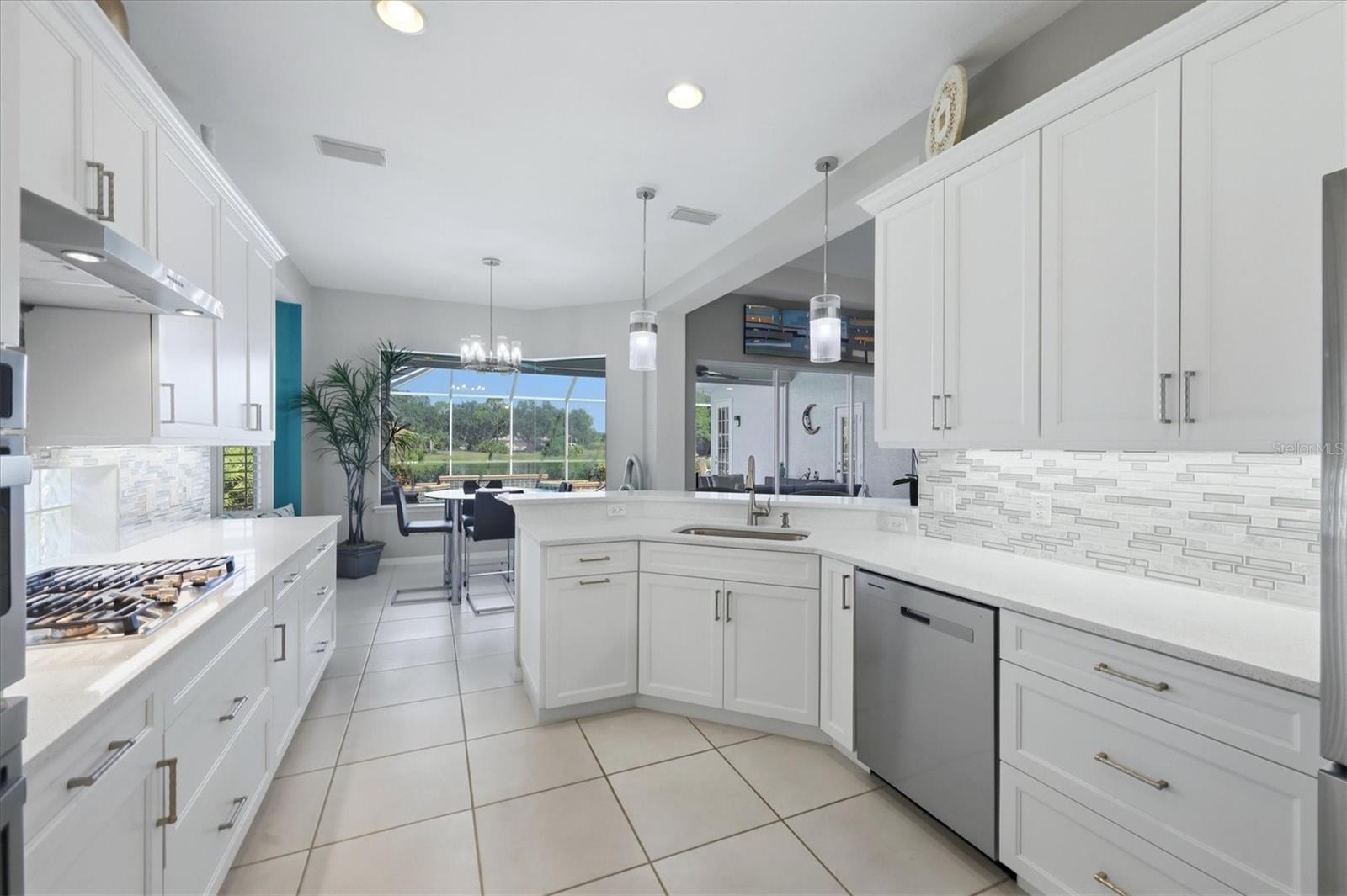 UNIVERSITY PARK COUNTRY CLUB - Residential