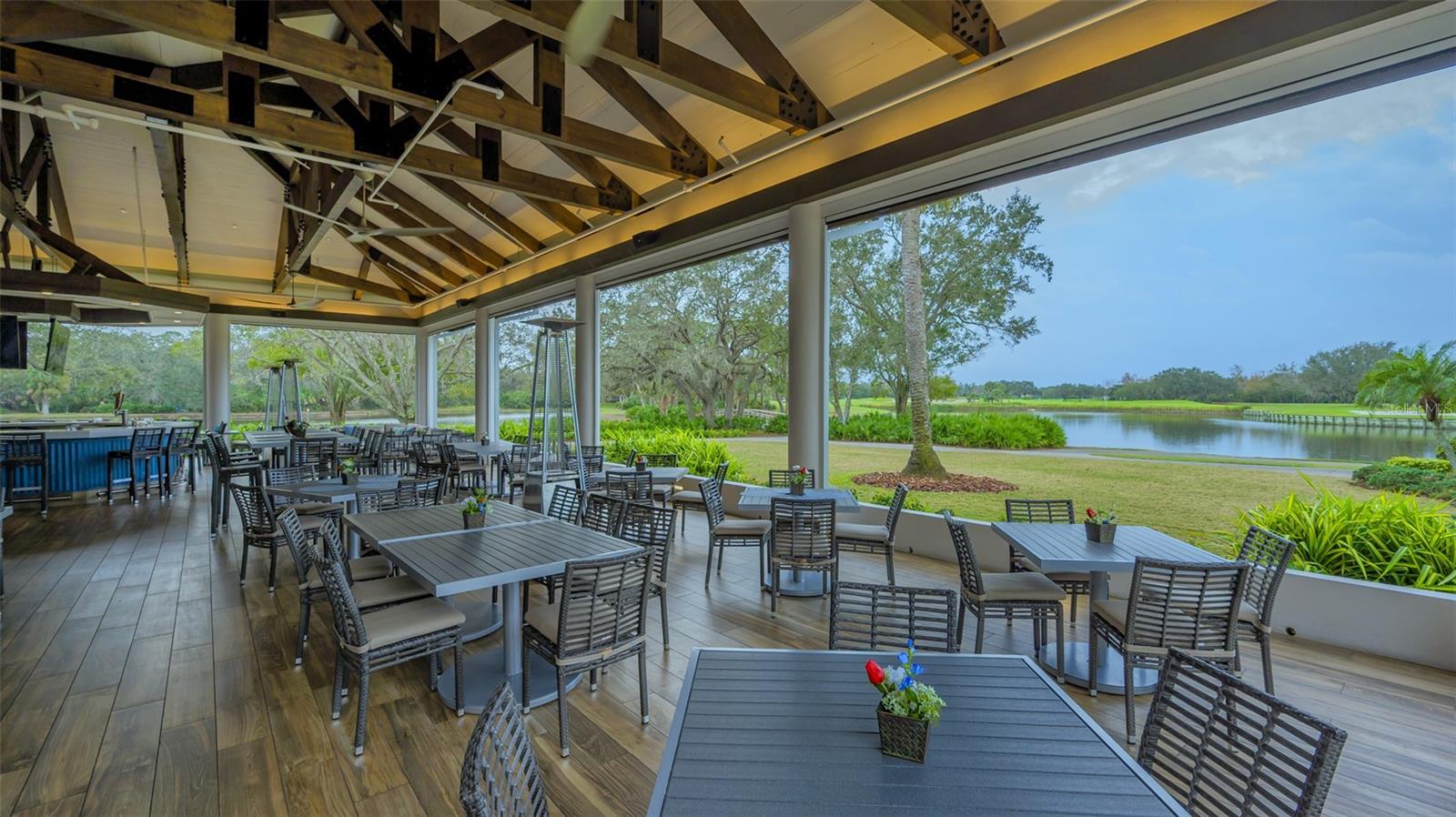 UNIVERSITY PARK COUNTRY CLUB - Residential