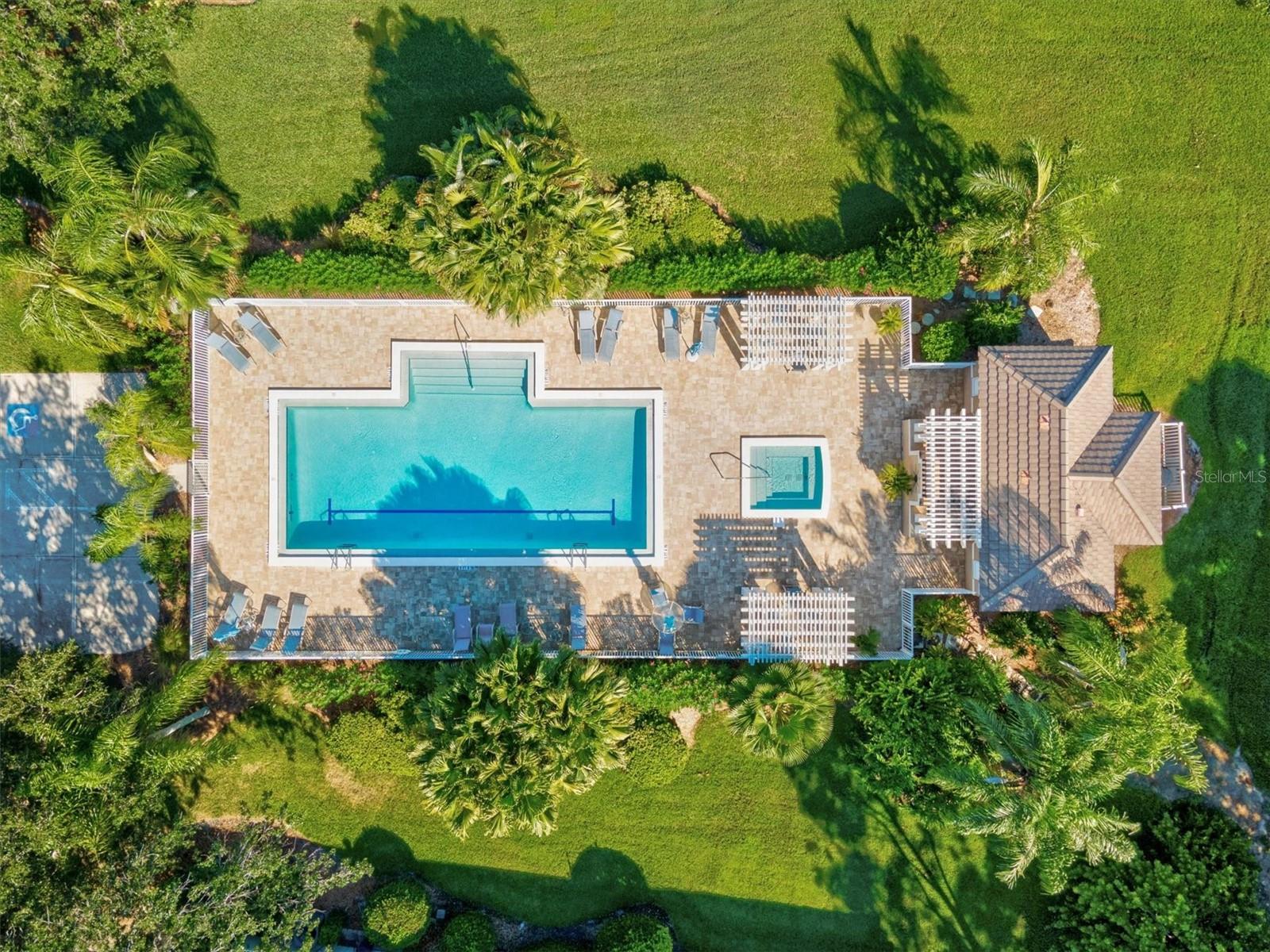 UNIVERSITY PARK COUNTRY CLUB - Residential