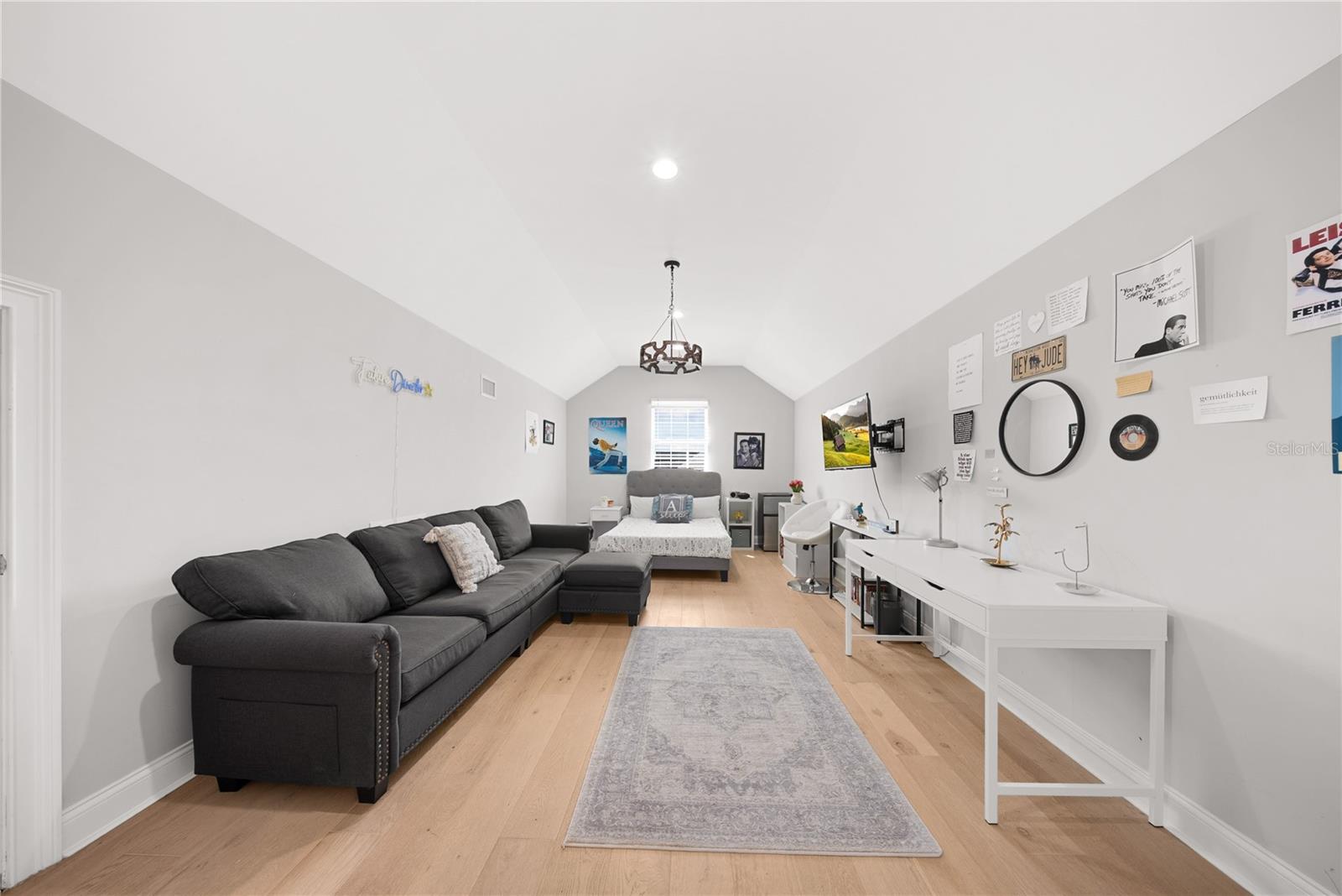 CELEBRATION WEST VILLAGE - Residential