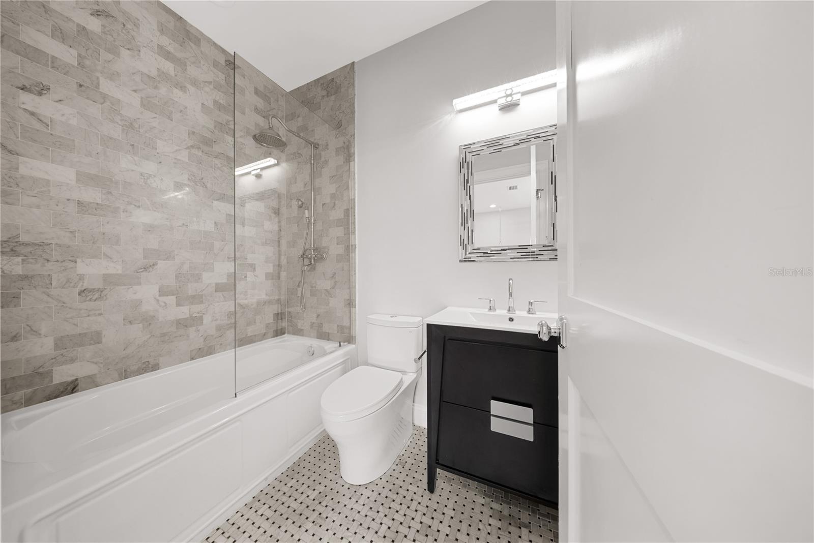 CELEBRATION WEST VILLAGE - Residential