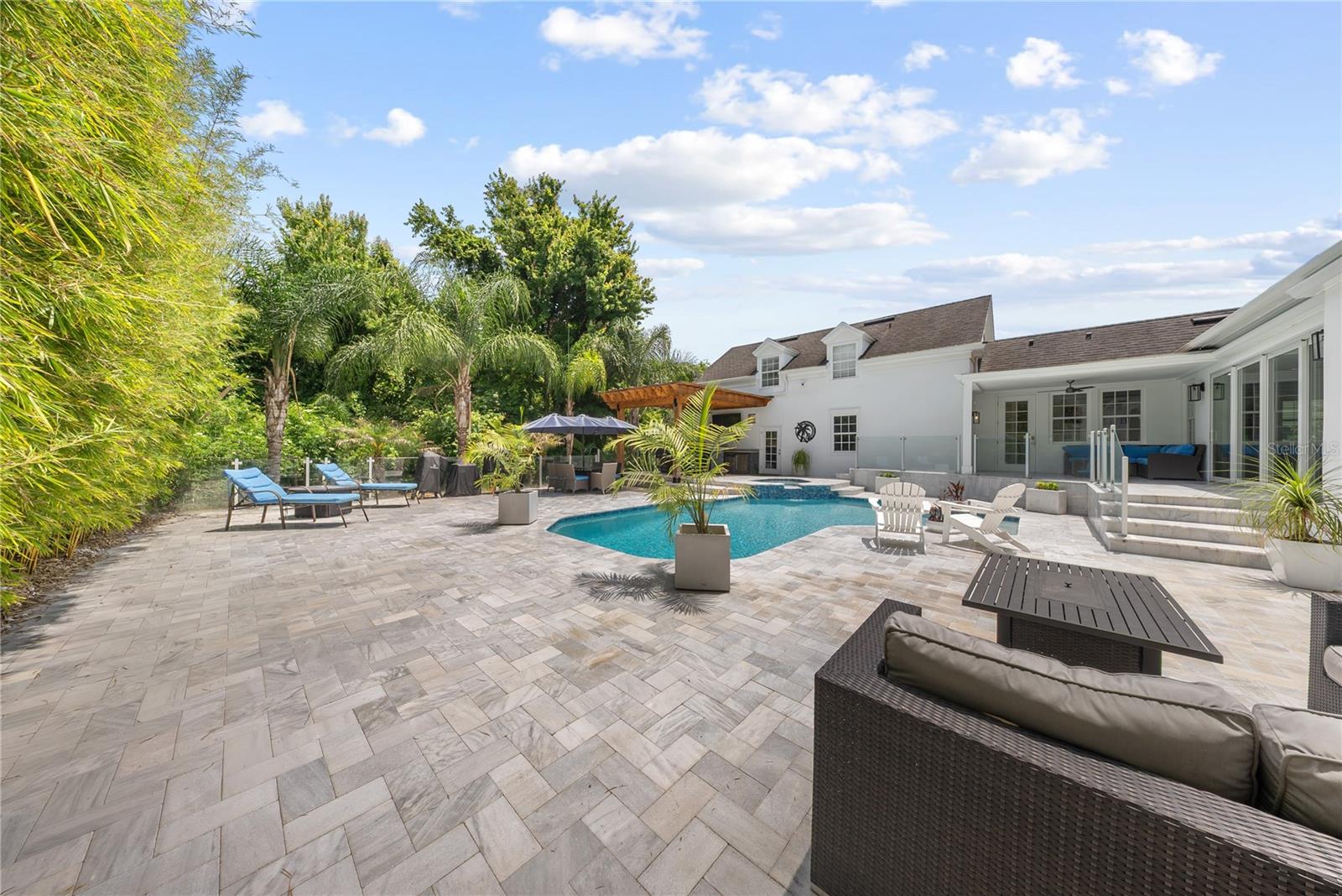 CELEBRATION WEST VILLAGE - Residential
