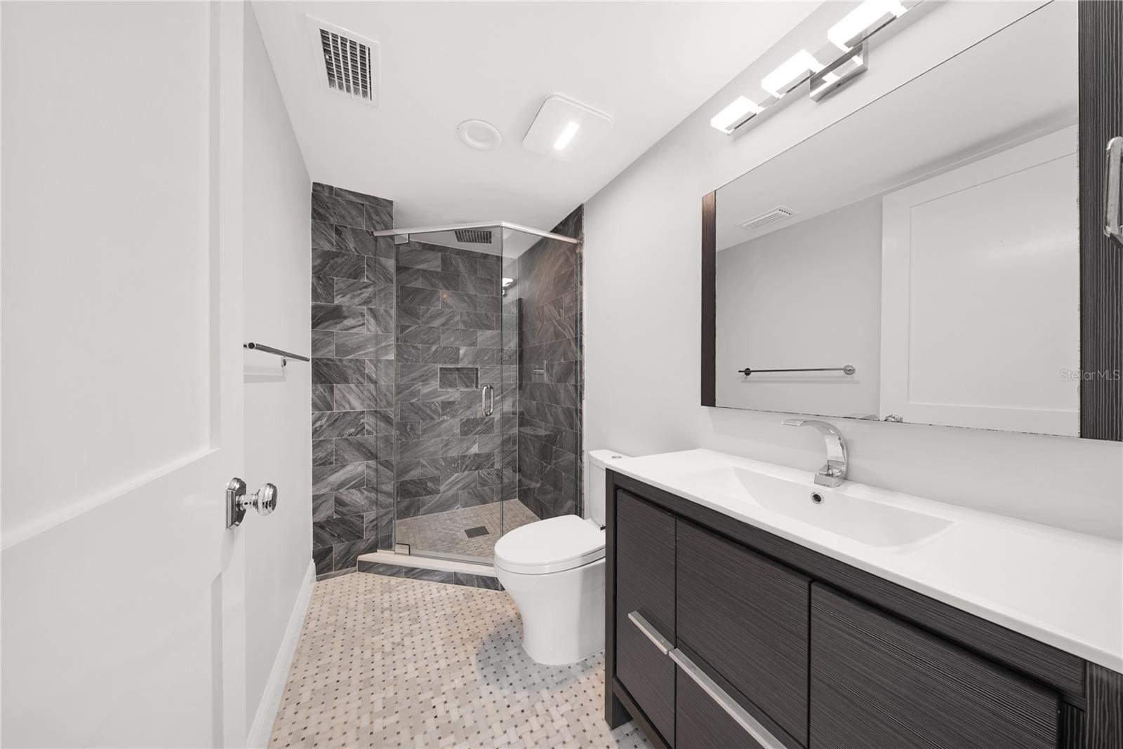 CELEBRATION WEST VILLAGE - Residential