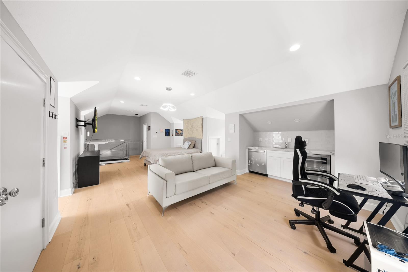 CELEBRATION WEST VILLAGE - Residential