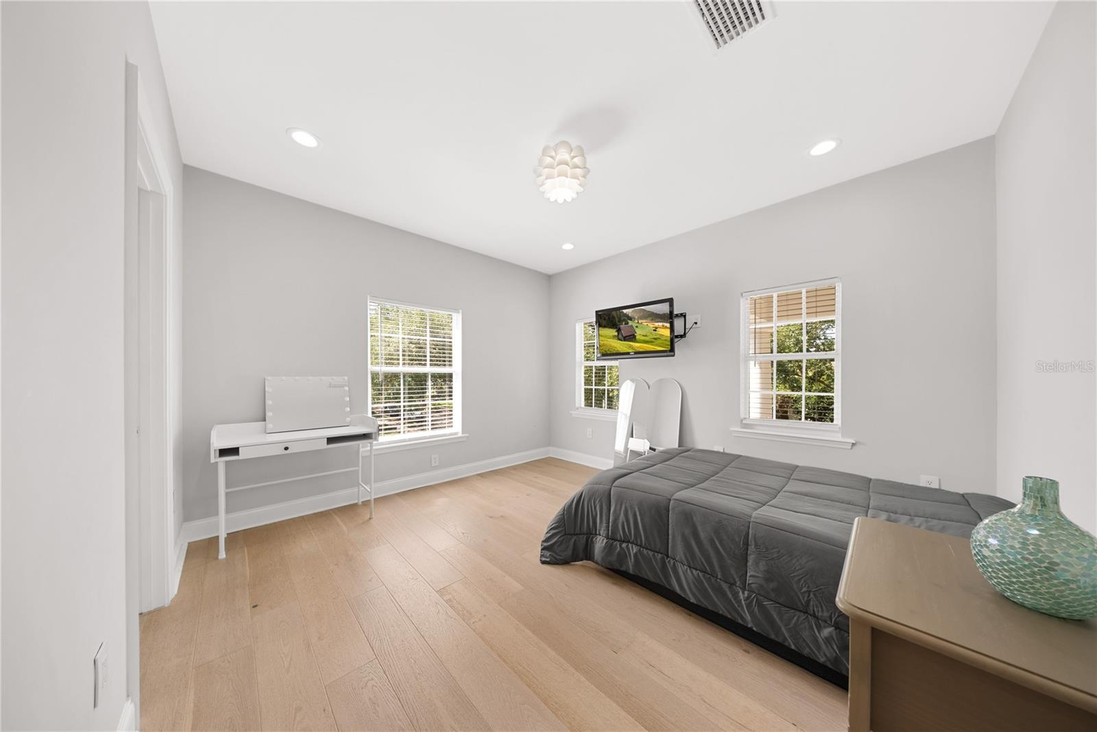 CELEBRATION WEST VILLAGE - Residential