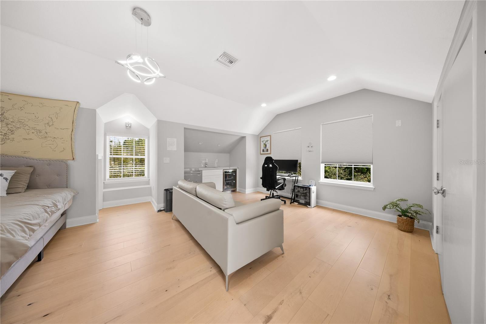 CELEBRATION WEST VILLAGE - Residential