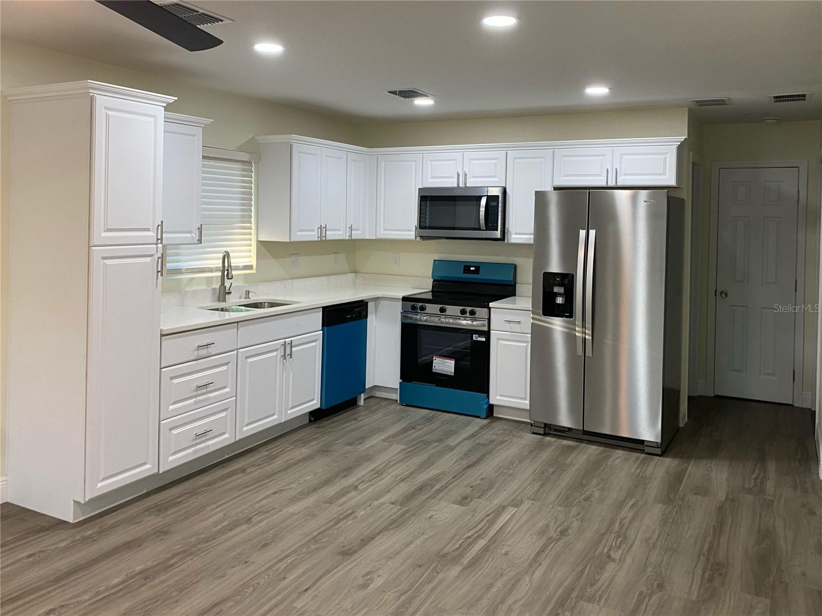GREENWOOD ESTATES 2 - Residential Lease
