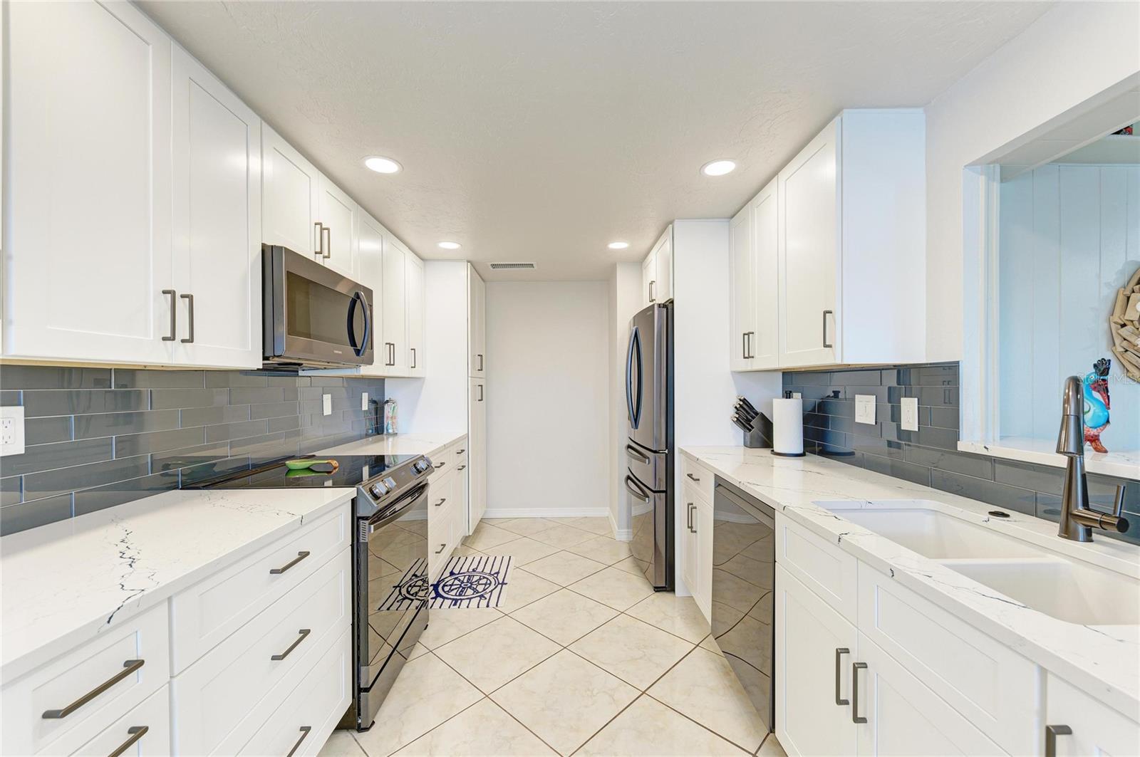 SAN REMO SHORES - Residential