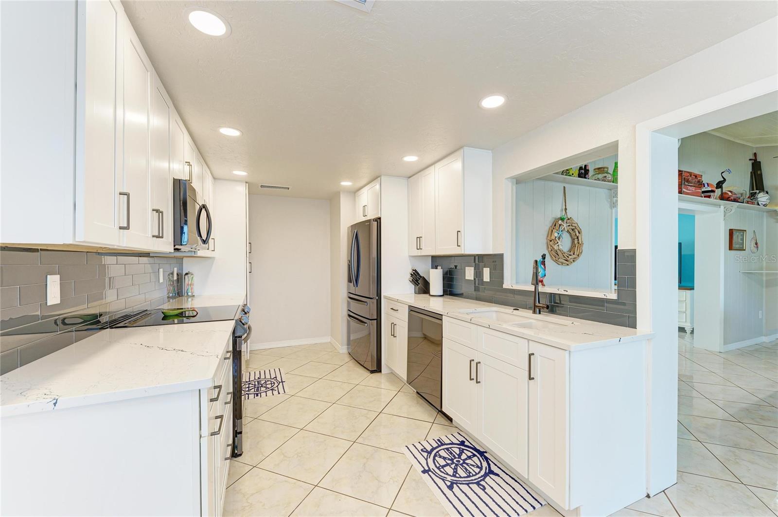SAN REMO SHORES - Residential