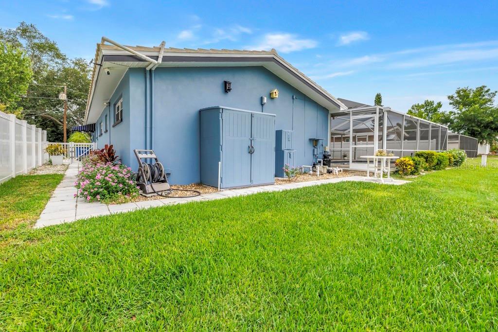 COLLEGE HILL ESTATES - Residential