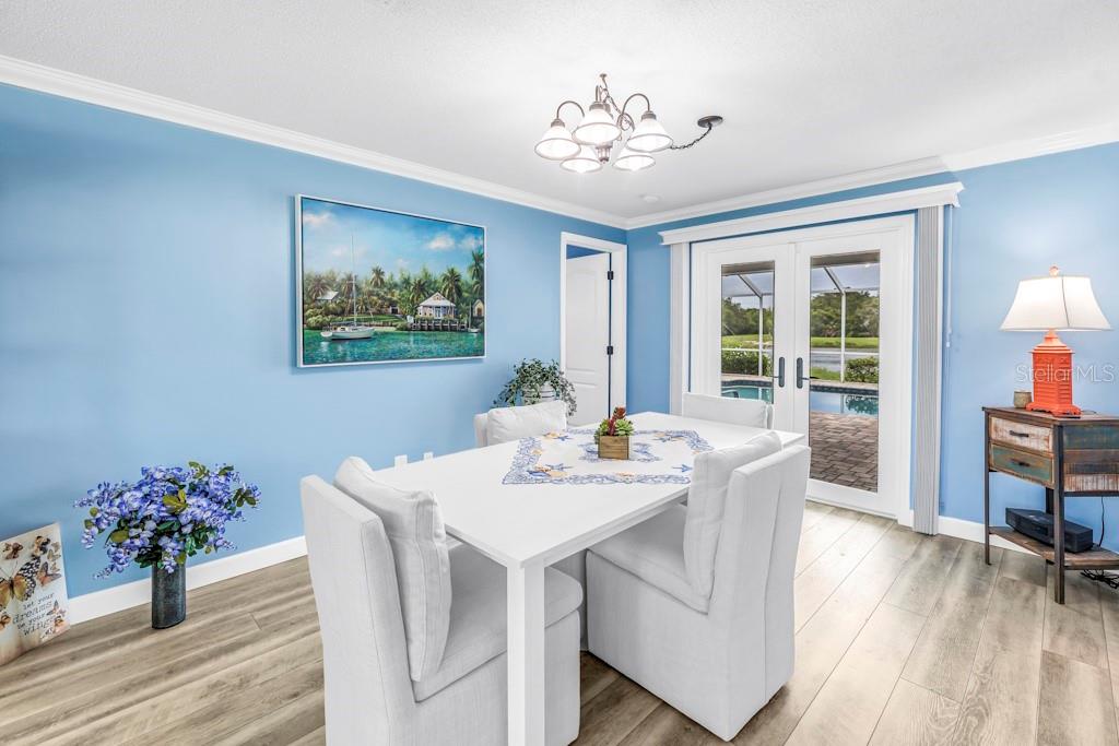 COLLEGE HILL ESTATES - Residential