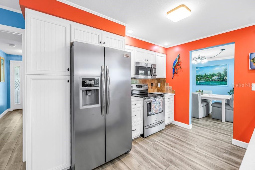 COLLEGE HILL ESTATES - Residential