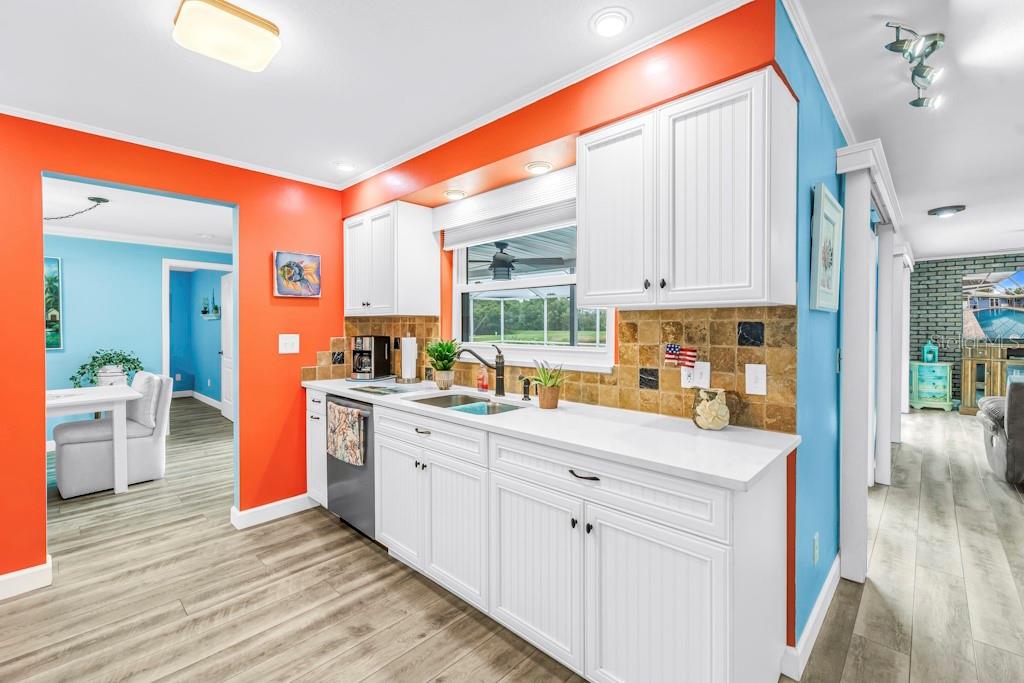 COLLEGE HILL ESTATES - Residential