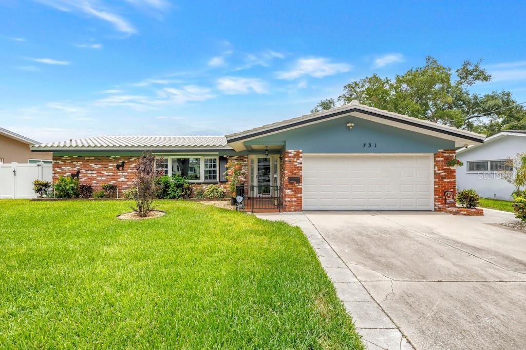 COLLEGE HILL ESTATES - Residential