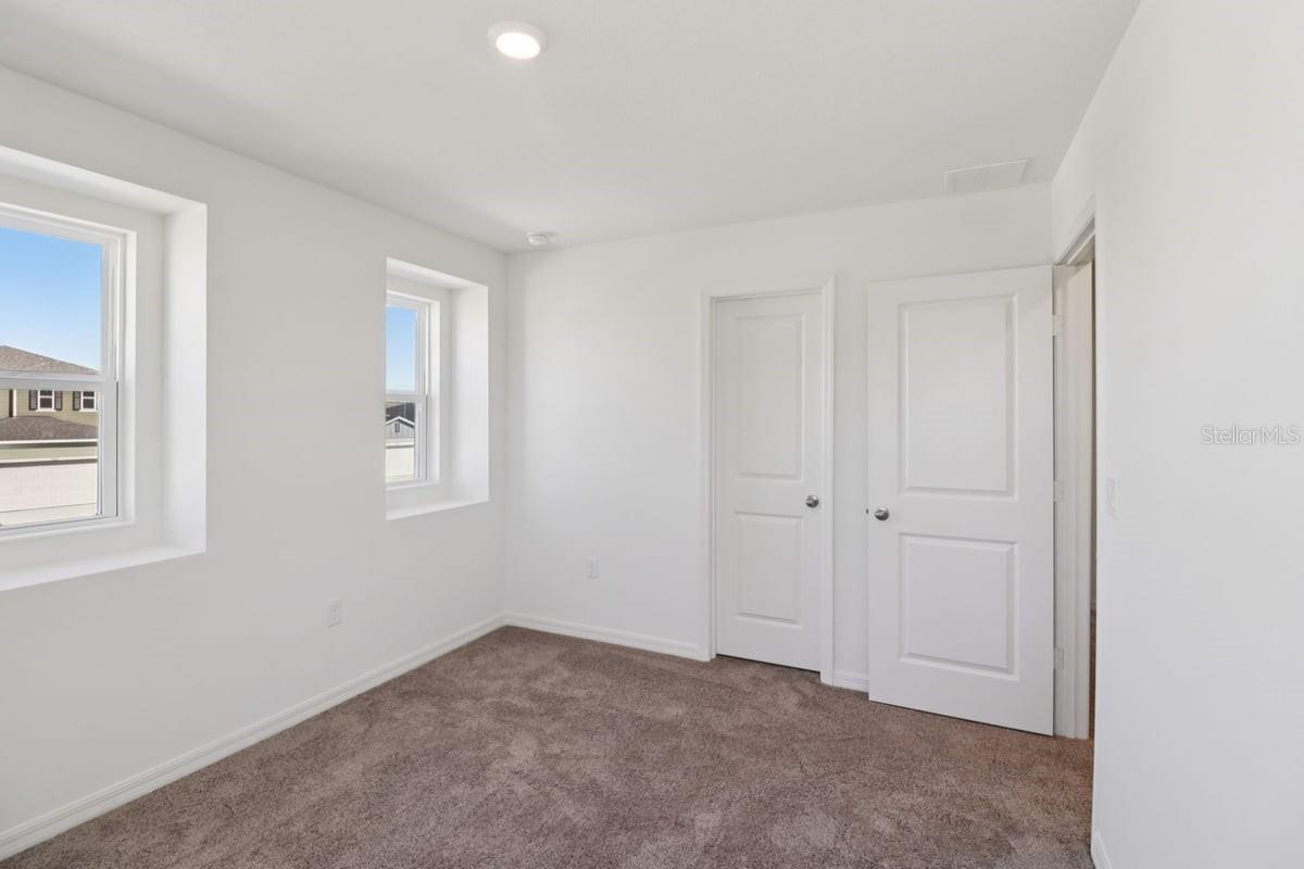 SILVER LAKE ESTATES PHASE 1 - Residential