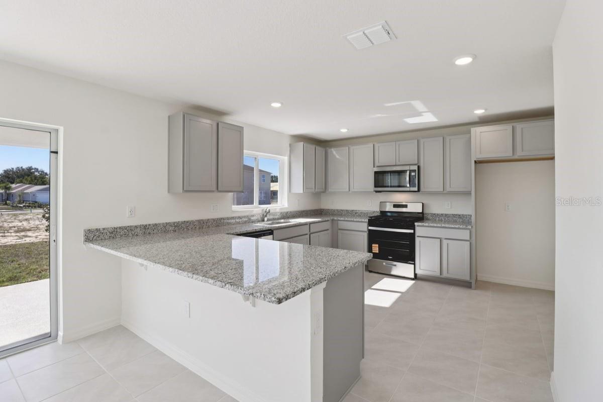 SILVER LAKE ESTATES PHASE 1 - Residential