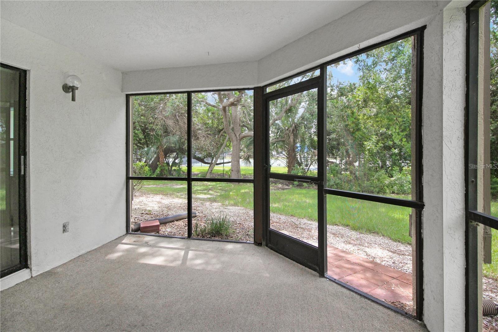 EAST LAKE WOODLANDS WOODLAKE RUN - Residential Lease