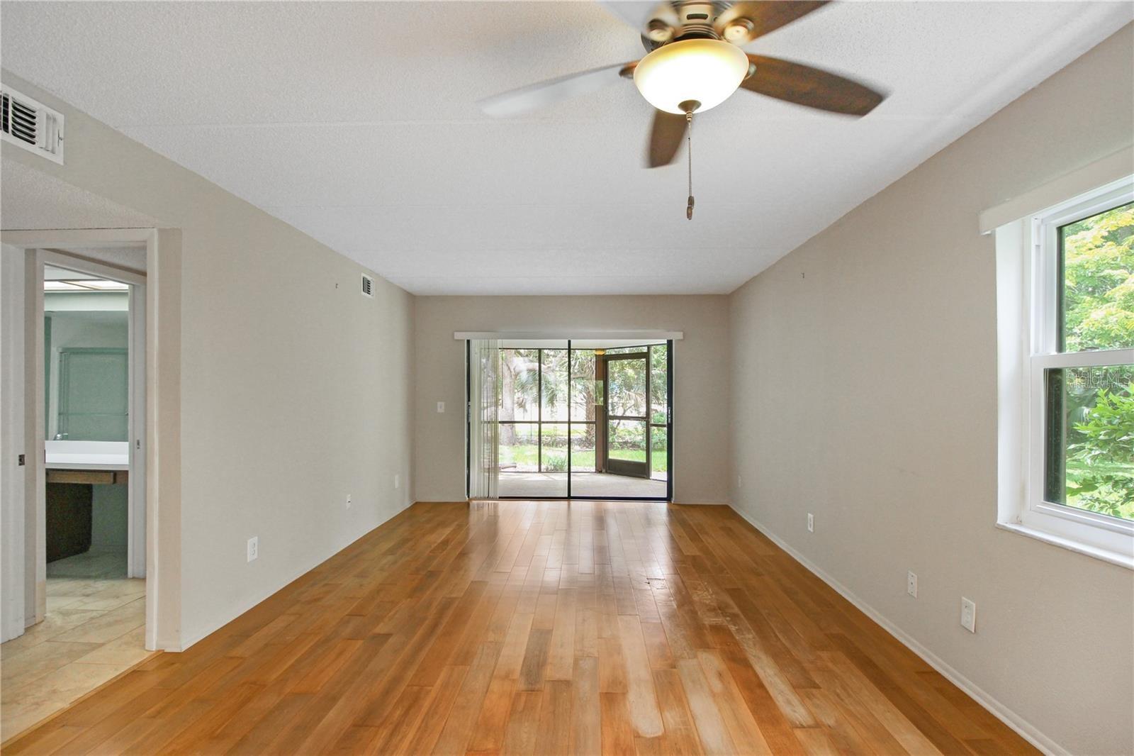EAST LAKE WOODLANDS WOODLAKE RUN - Residential Lease