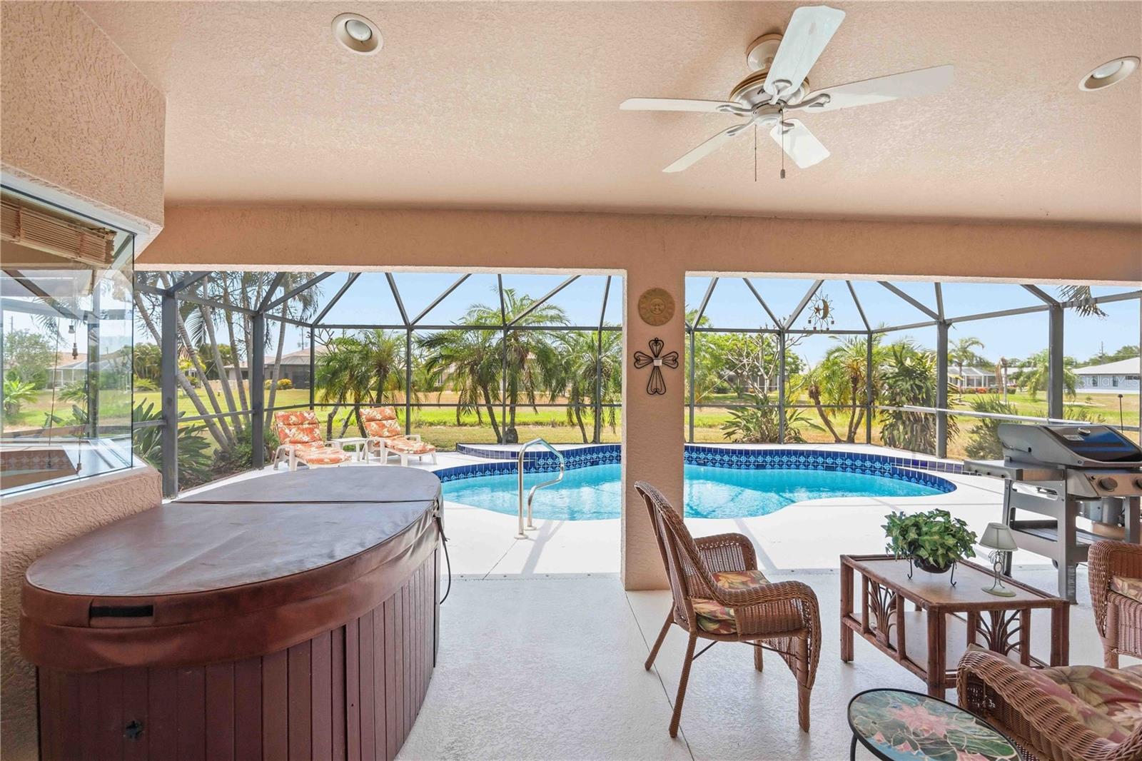 ROTONDA WEST BROADMOOR - Residential