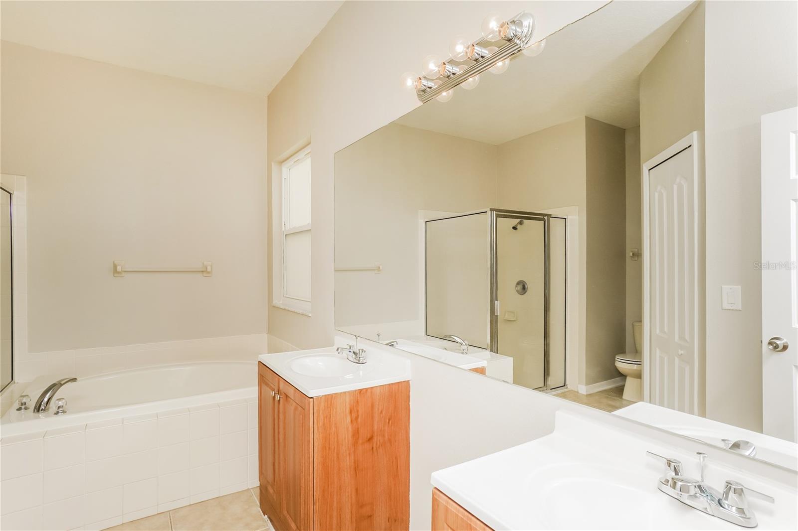 BALLANTRAE VILLAGE 06 - Residential