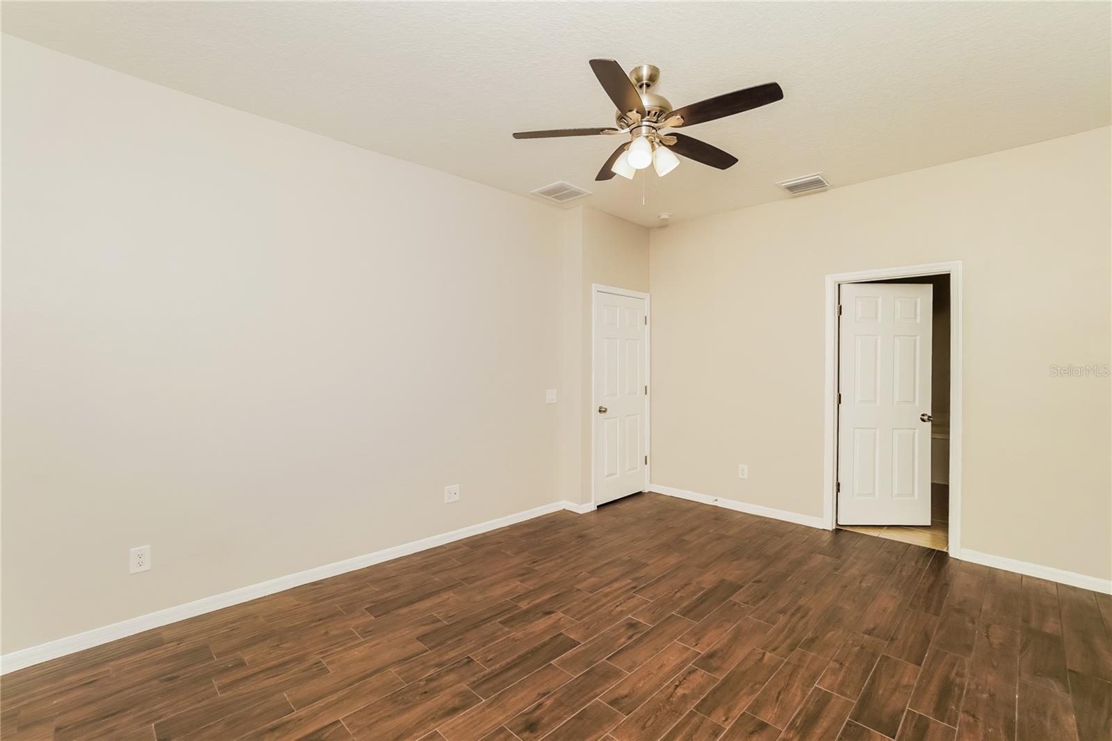 BALLANTRAE VILLAGE 06 - Residential