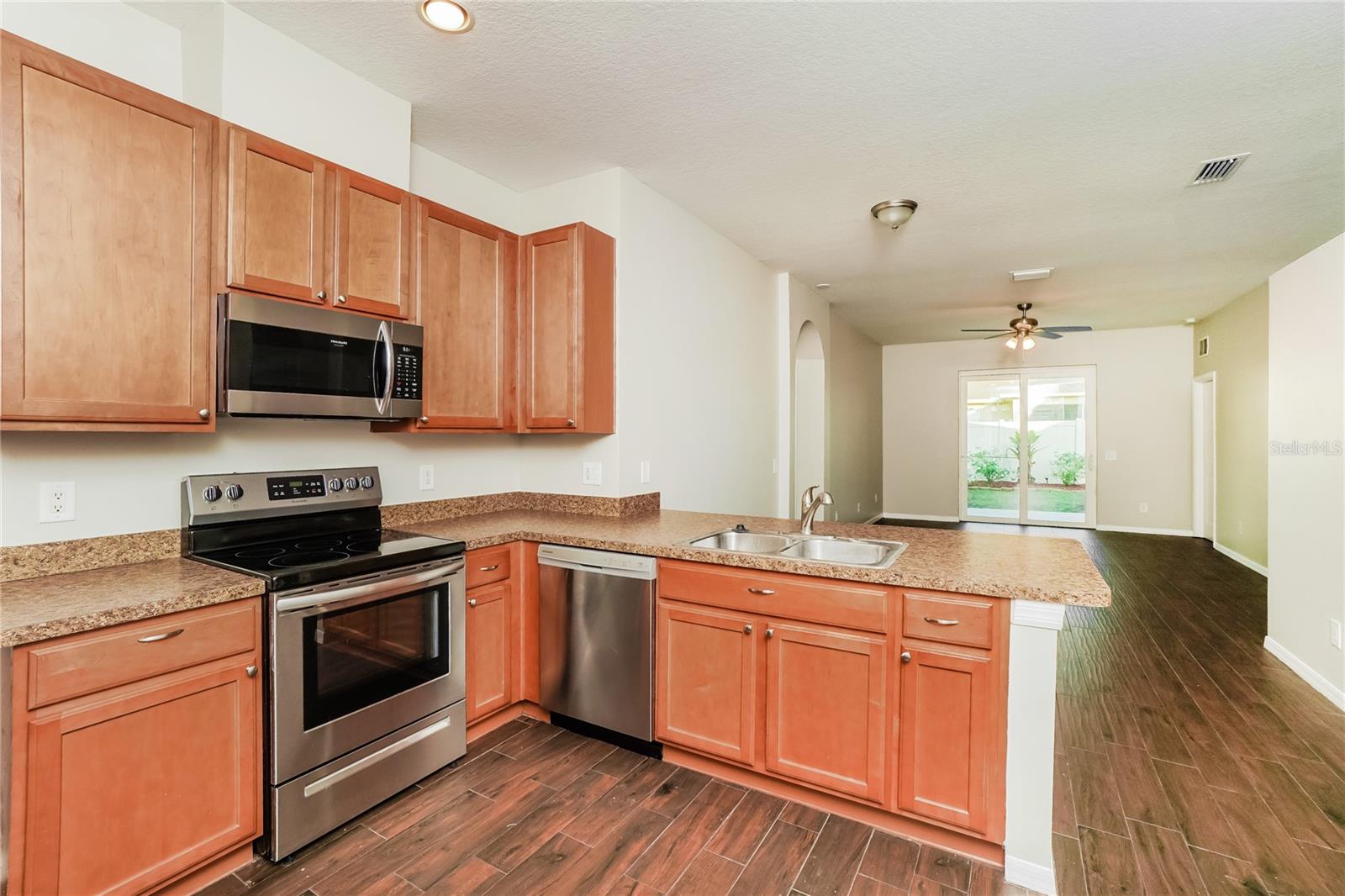 BALLANTRAE VILLAGE 06 - Residential