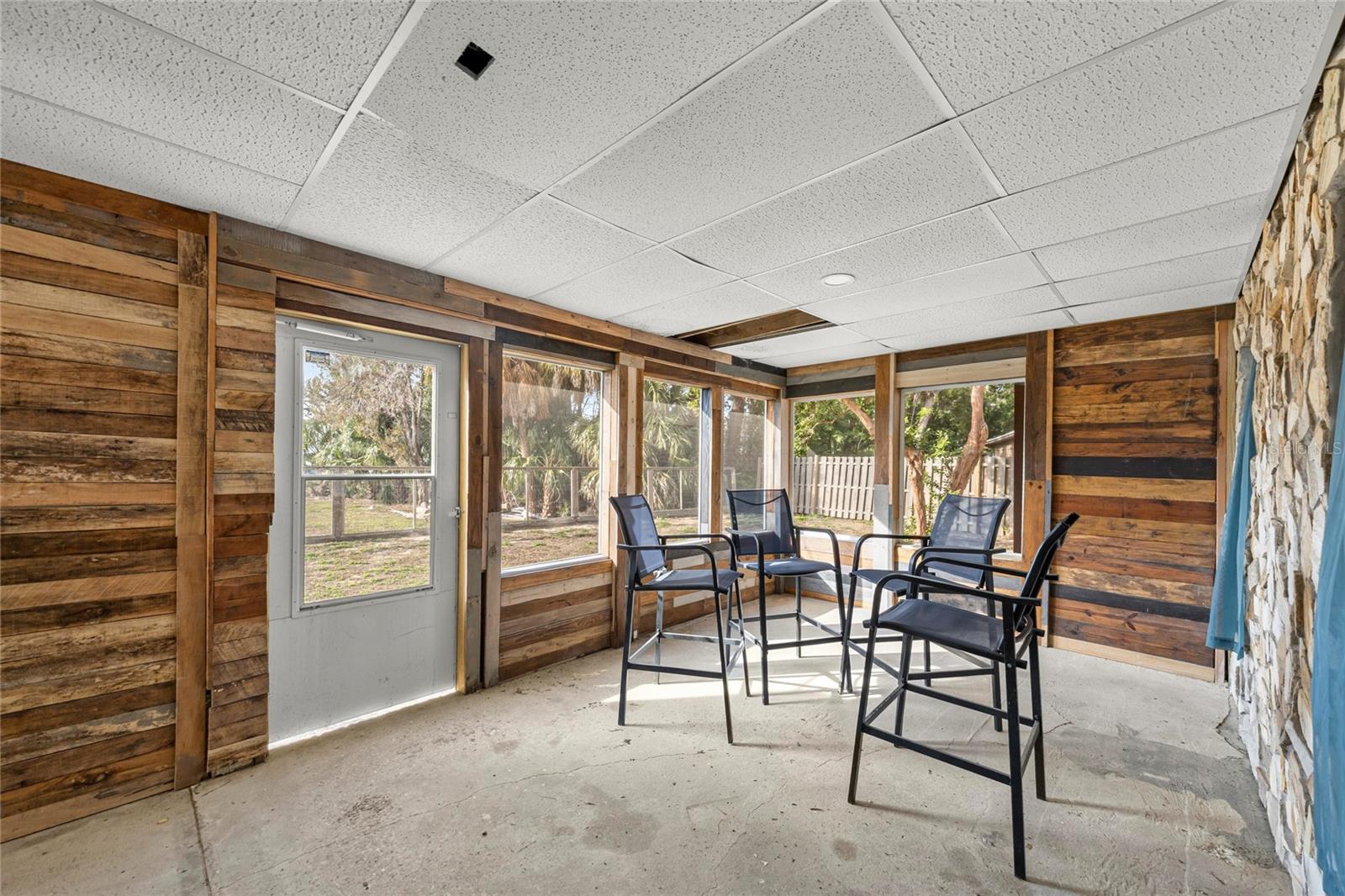 RESTVIEW RETS UNIT 01 - Residential