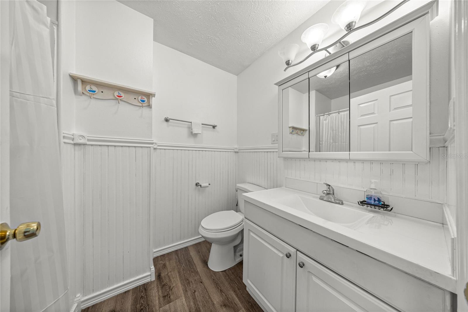 RESTVIEW RETS UNIT 01 - Residential