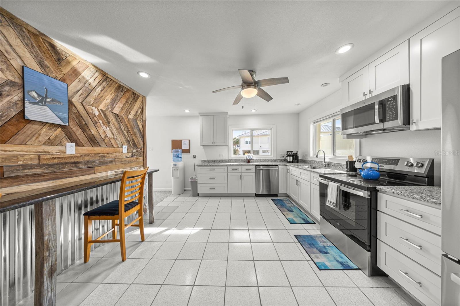 RESTVIEW RETS UNIT 01 - Residential