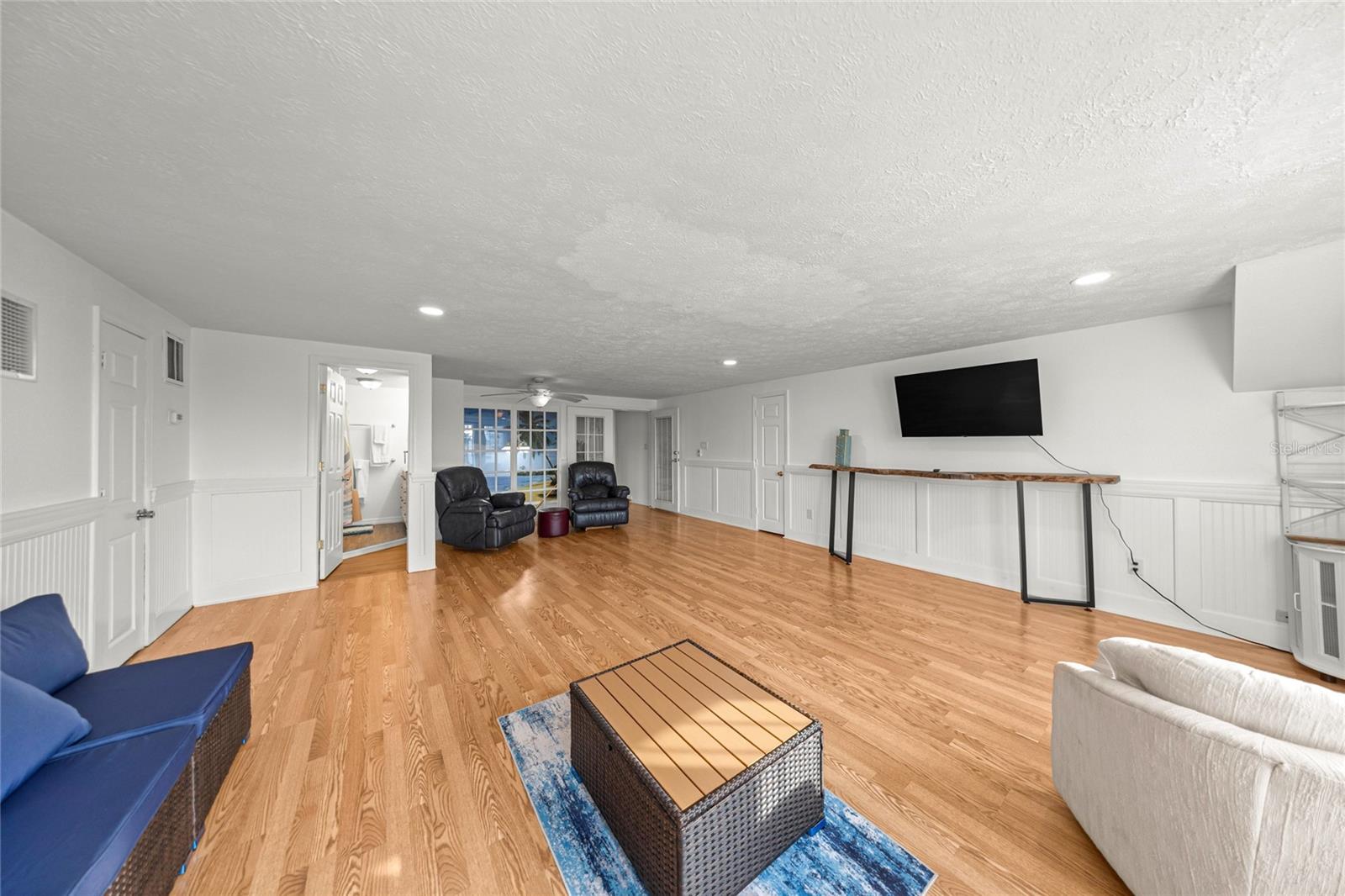 RESTVIEW RETS UNIT 01 - Residential