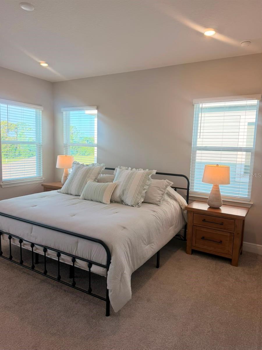 HAMLIN POINTE - Residential