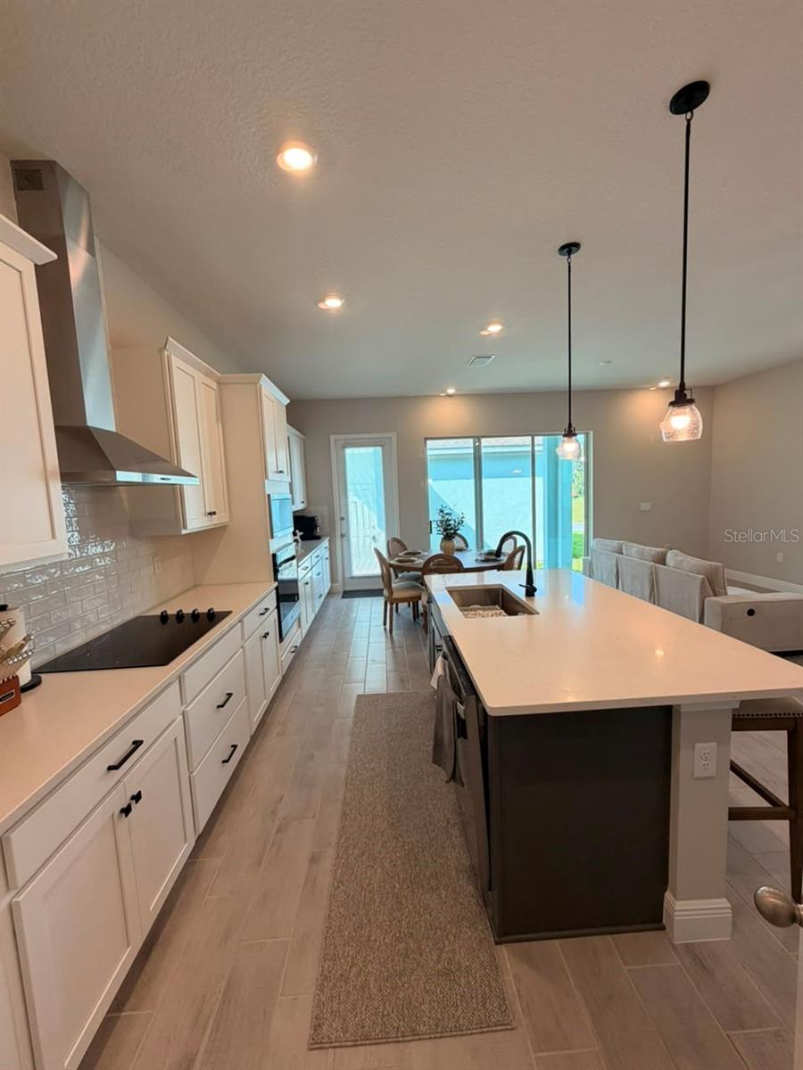 HAMLIN POINTE - Residential